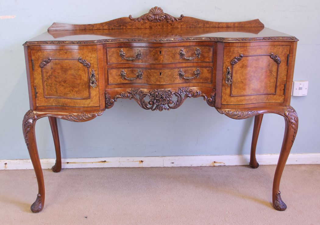 11625r16 Antique Burr Walnut Side Table Sideboard,