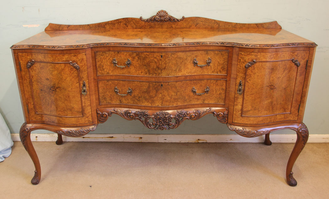 11626r2 Antique Burr Walnut Sideboard Server,