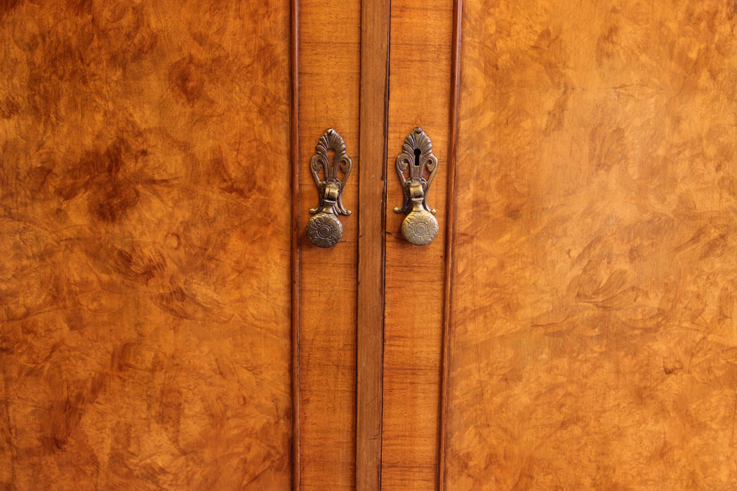 11628r10 Burr Walnut Double Hanging Wardrobe.