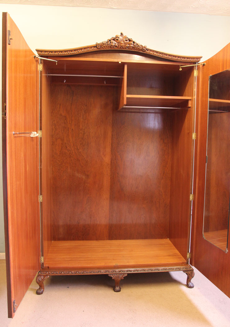 11628r12 Burr Walnut Double Hanging Wardrobe.