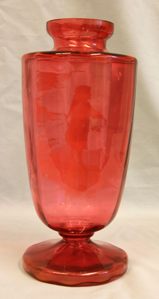 11646r3 Antique Large Mary Gregory Cranberry Vase,
