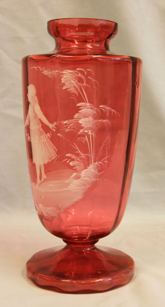 11646r4 Antique Large Mary Gregory Cranberry Vase,
