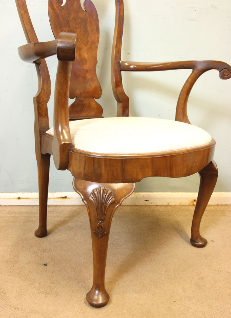 11654r11 Superb Set of Eight Burr Walnut Dining Chairs,