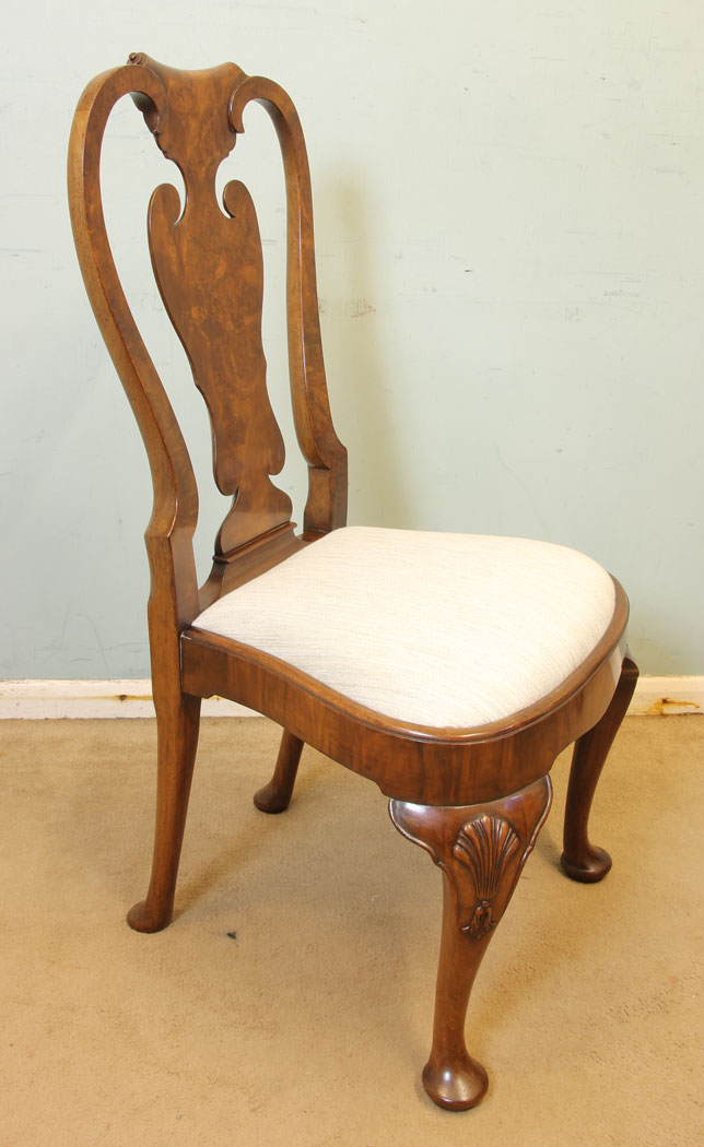 11654r13 Superb Set of Eight Burr Walnut Dining Chairs,