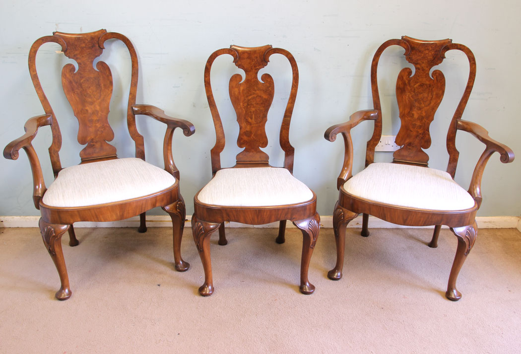 11654r3 Superb Set of Eight Burr Walnut Dining Chairs,