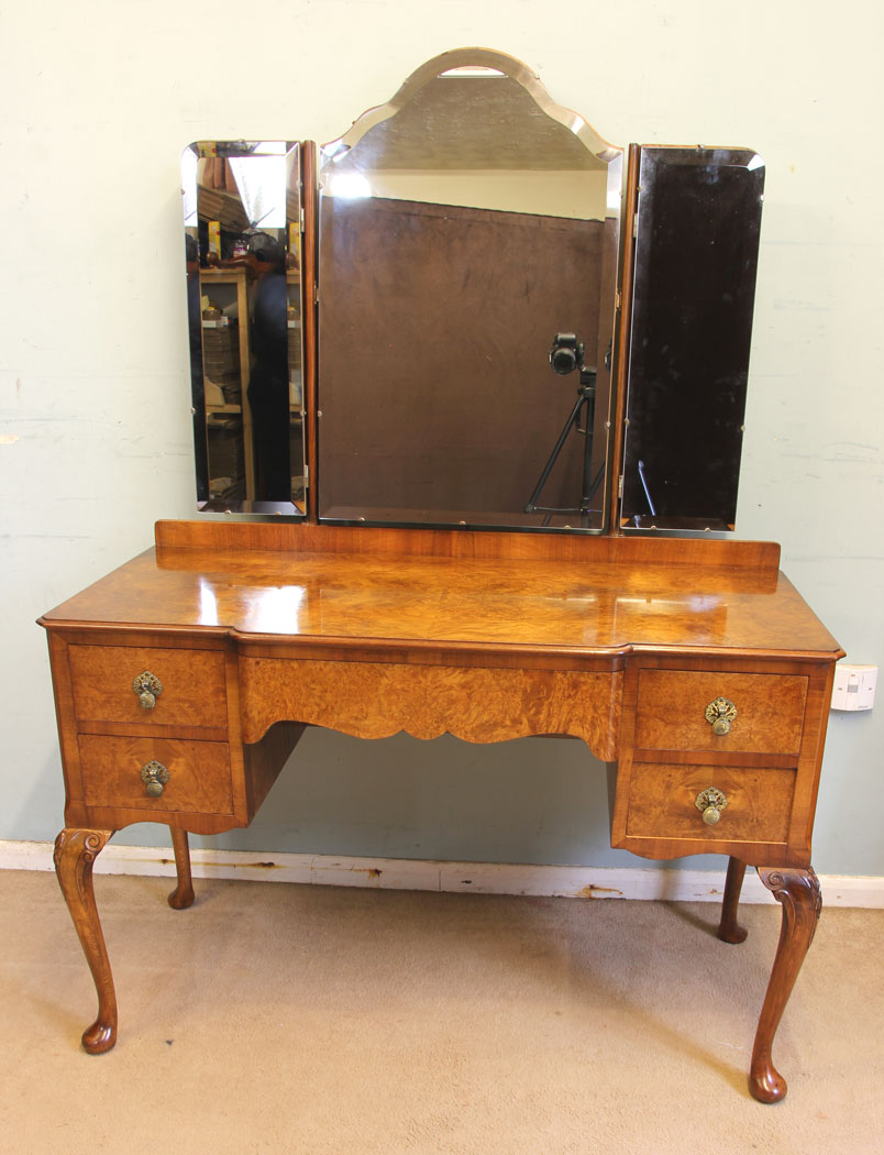 11661r.2 Antique Burr Walnut Triple Mirror Dressing Table,