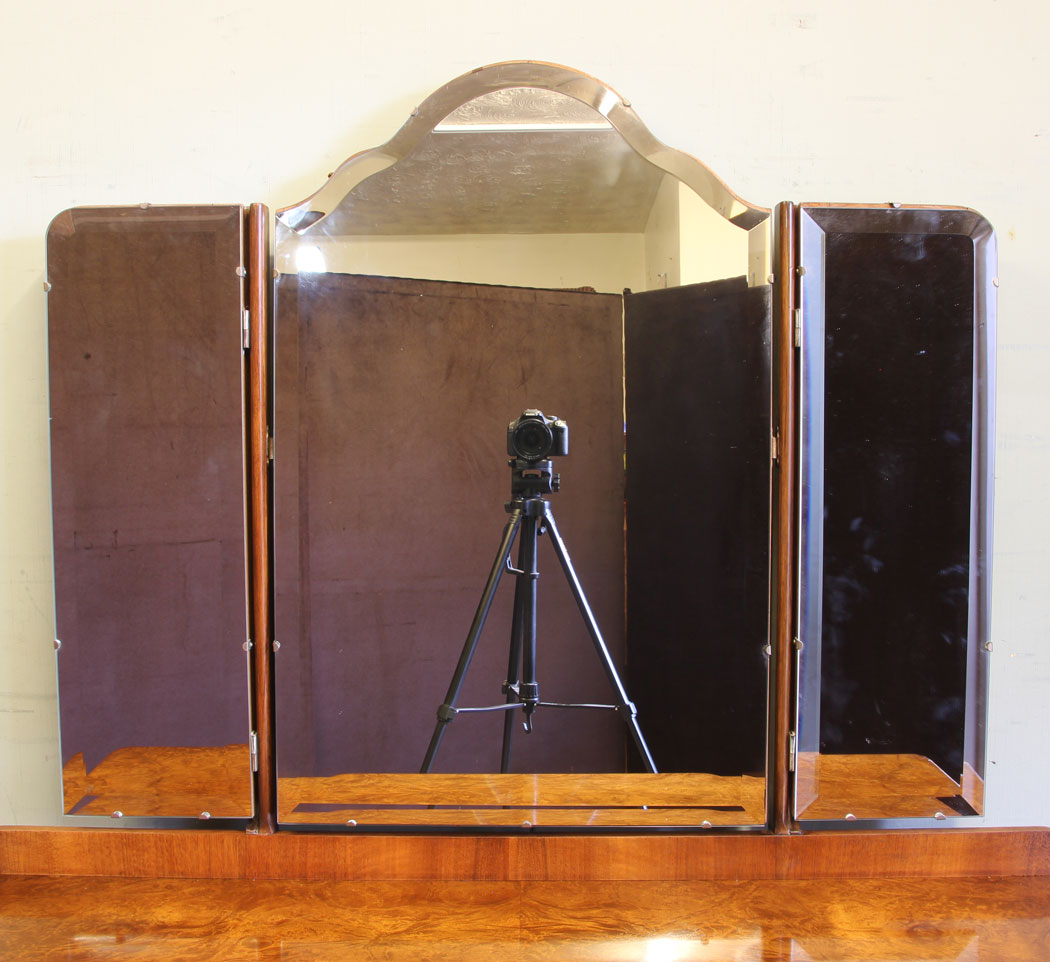 11661r11 Antique Burr Walnut Triple Mirror Dressing Table,