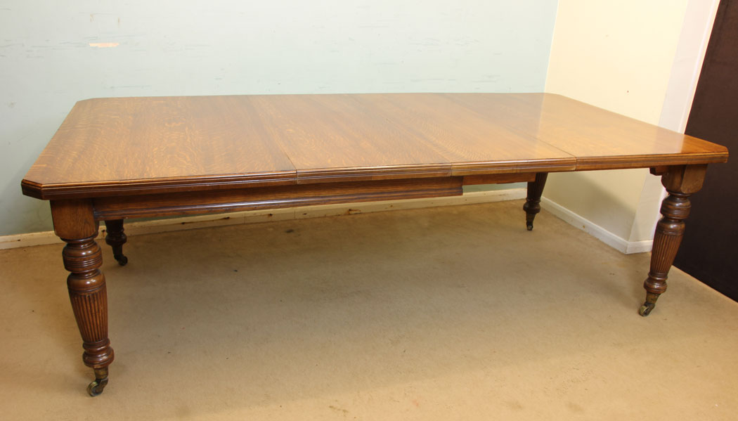 11671r1 Antique Victorian Oak Extending Dining Table Eight to Ten Seater,
