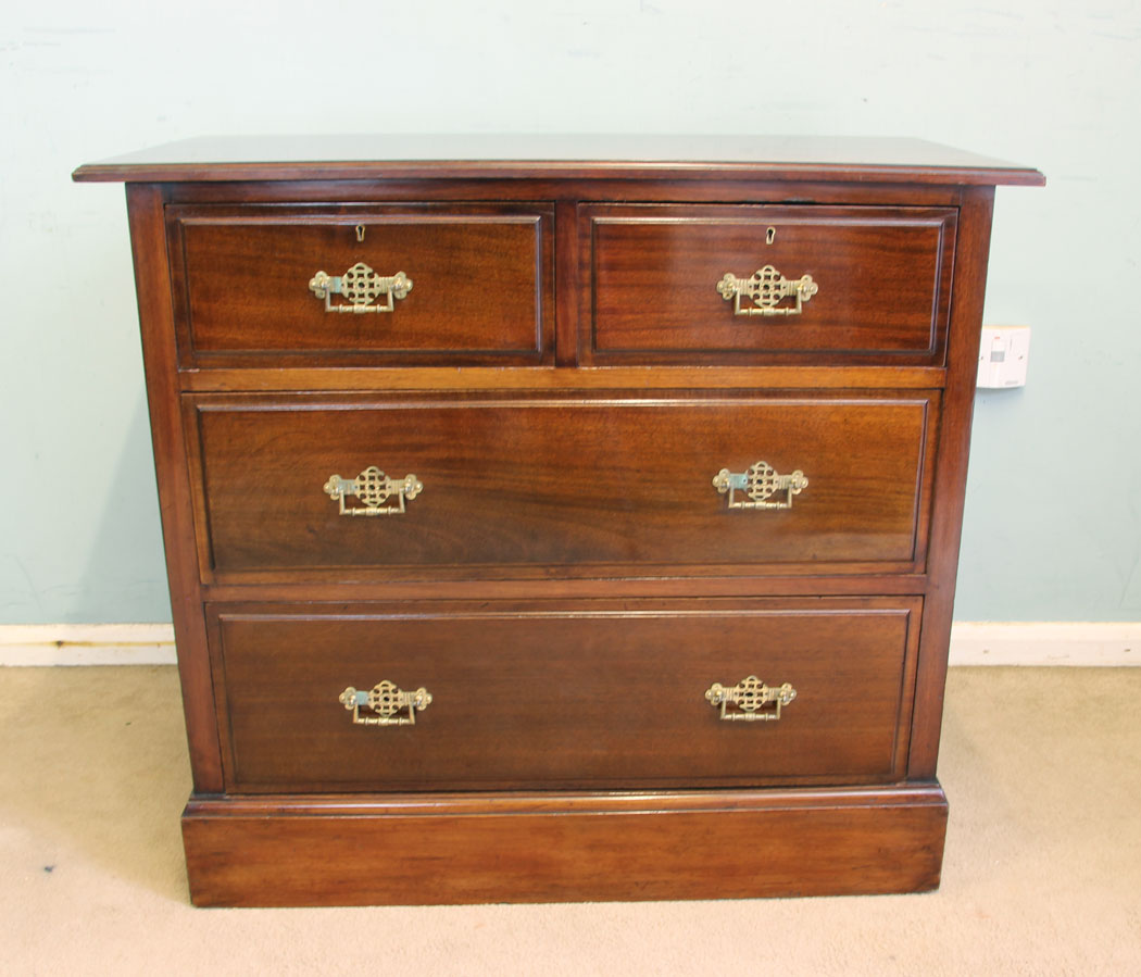 11676r1 Antique Walnut Chest of Drawers,