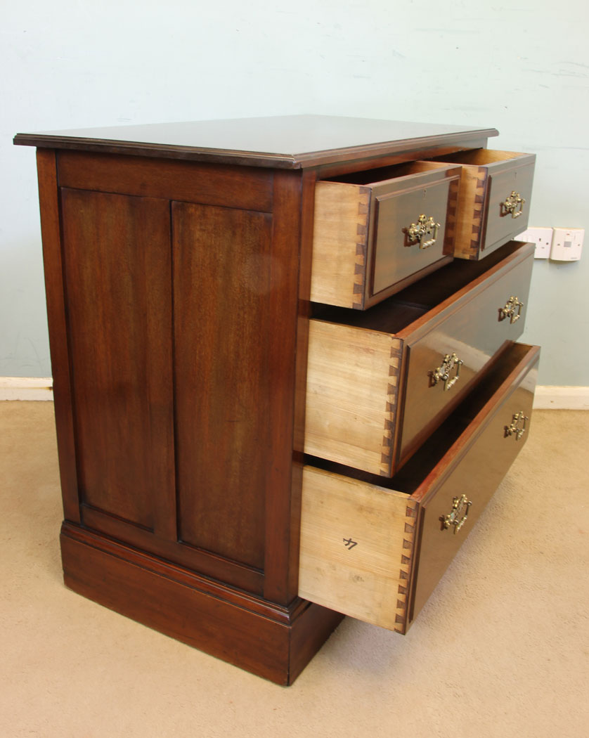 11676r12 Antique Walnut Chest of Drawers,