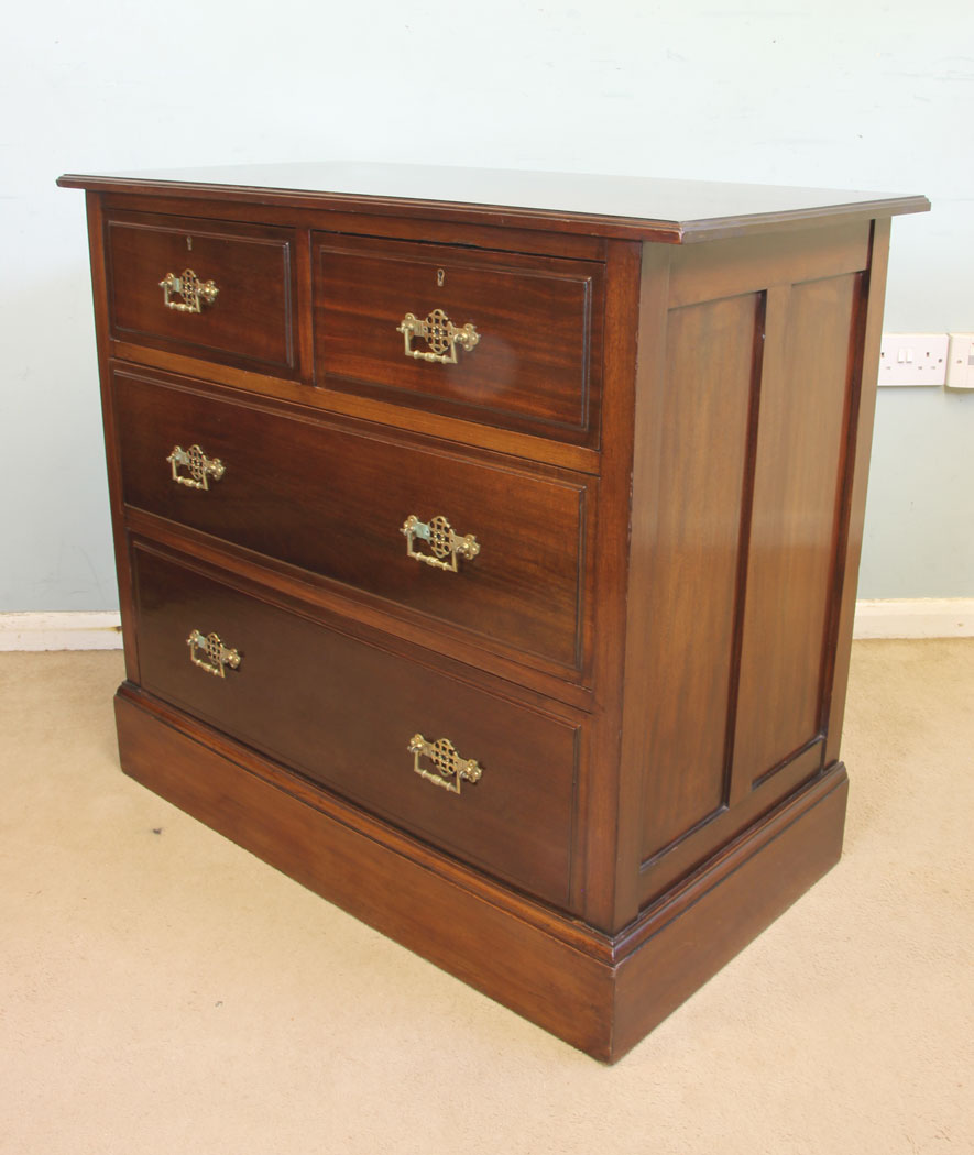 11676r4 Antique Walnut Chest of Drawers,
