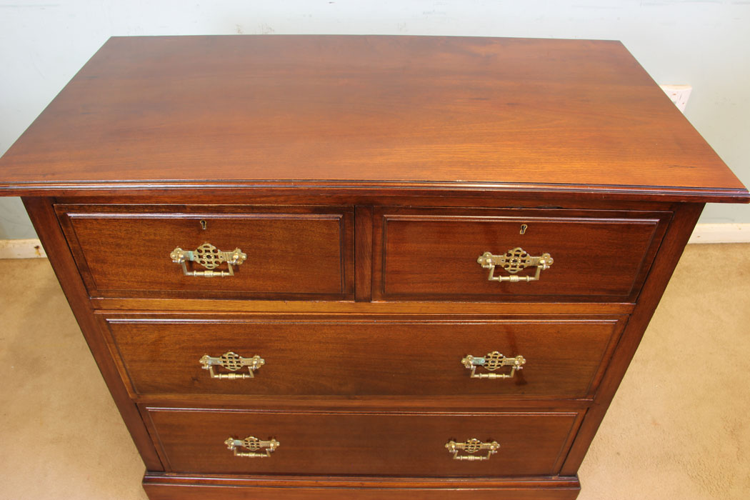 11676r7 Antique Walnut Chest of Drawers,