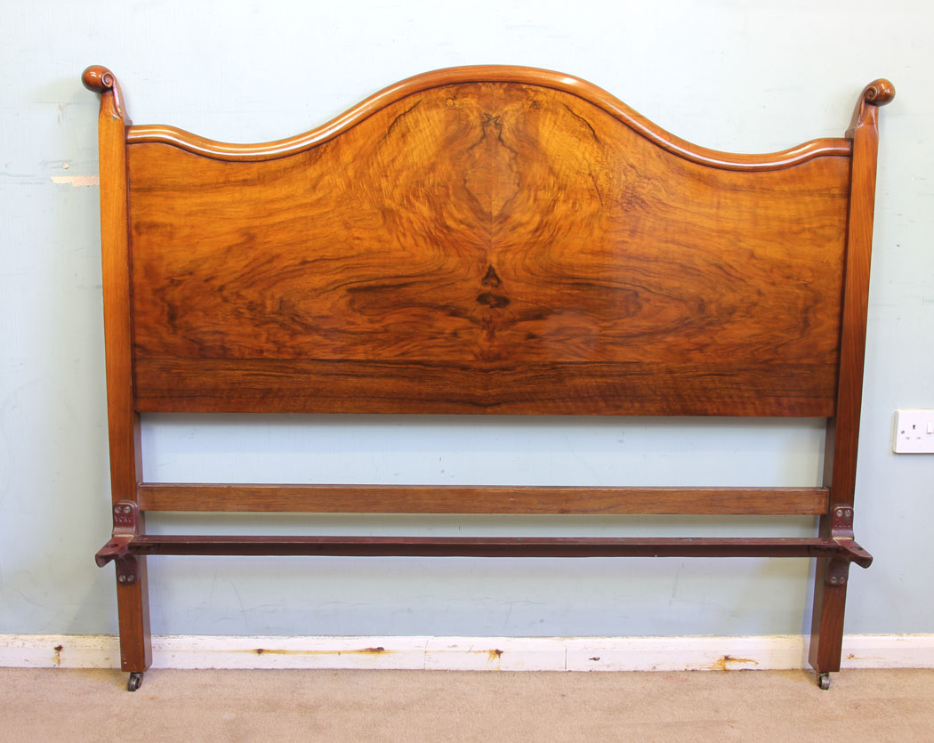 11684r3 Antique Figured Walnut Double Bed,