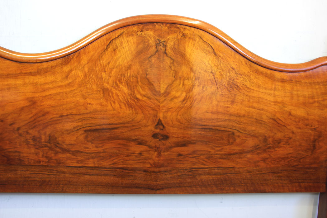 11684r4 Antique Figured Walnut Double Bed,