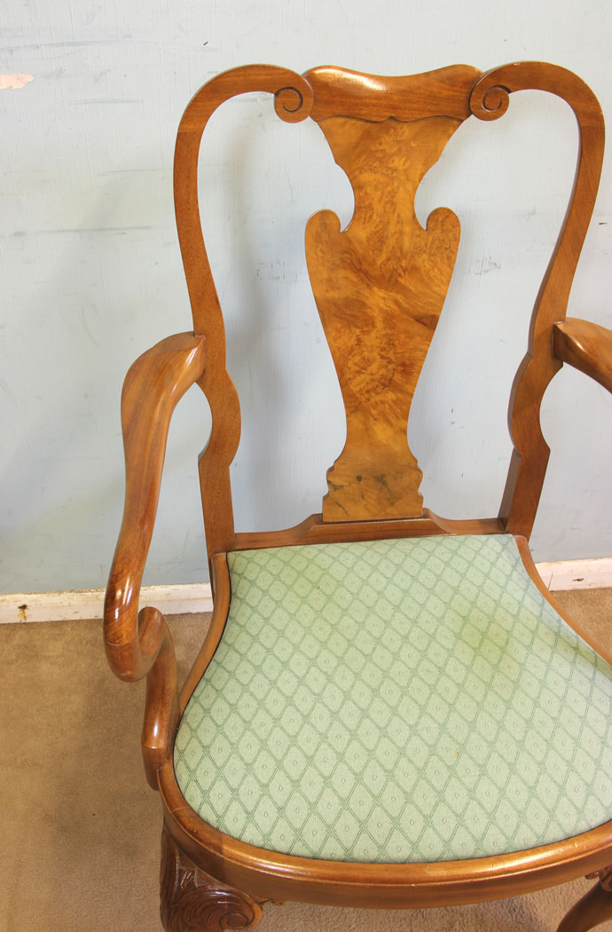11692r6 Set Eight Walnut Dining Chairs,