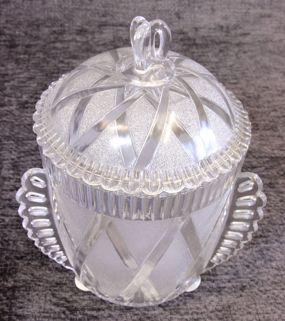 11698r03 Antique Victorian Decorative Pressed Glass Biscuit Barrel,