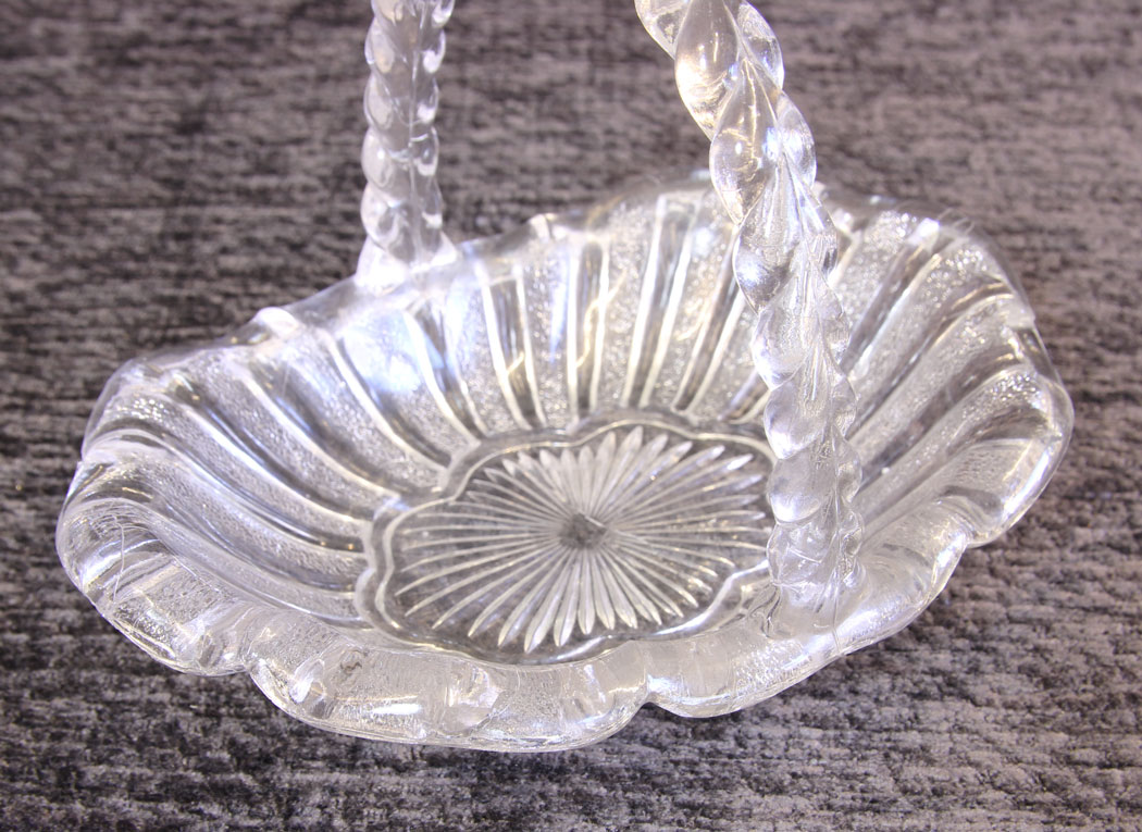 11699r3 Antique Victorian Decorative Shaped Pressed Glass Basket,
