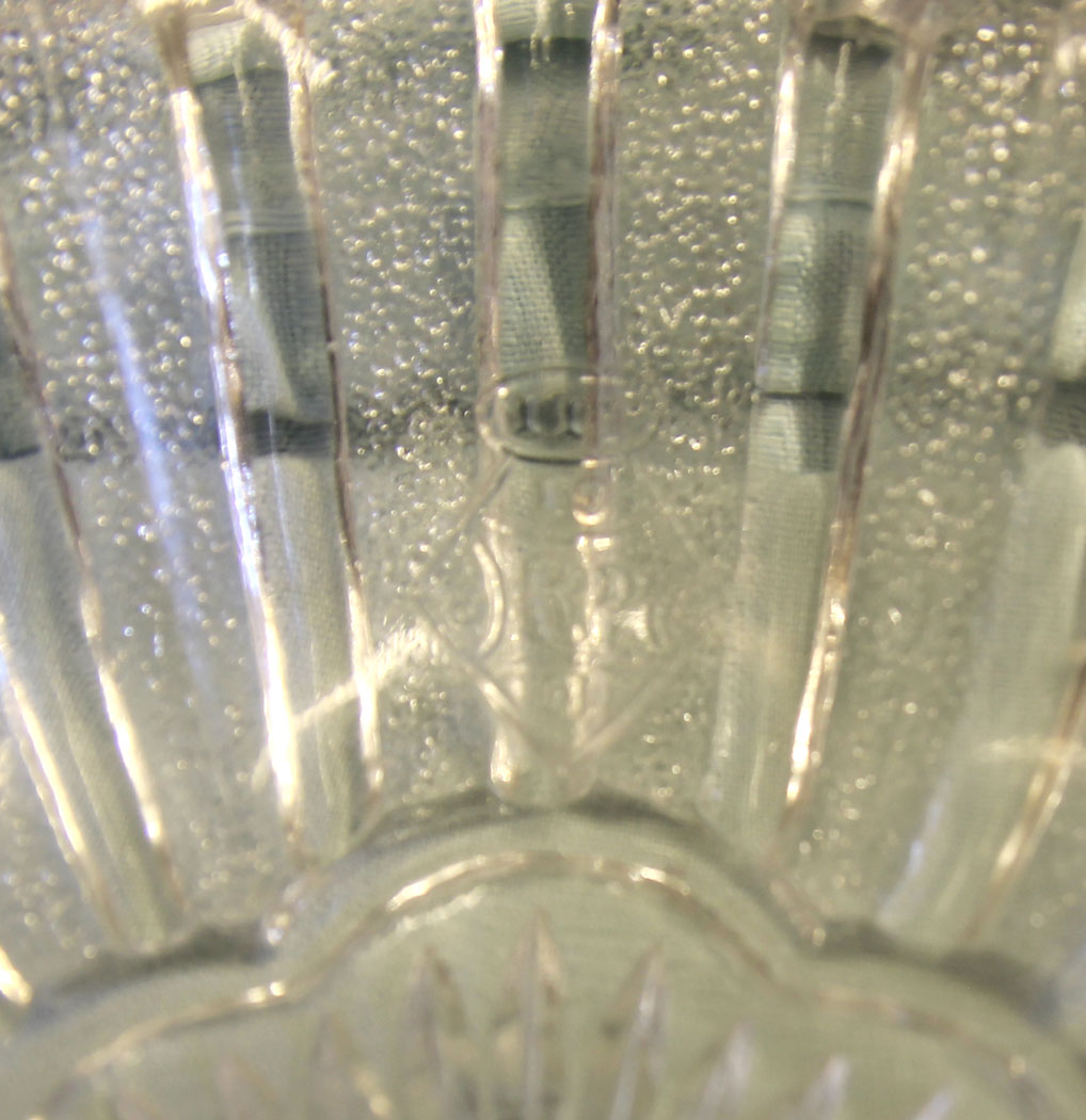 11699r6 Antique Victorian Decorative Shaped Pressed Glass Basket,
