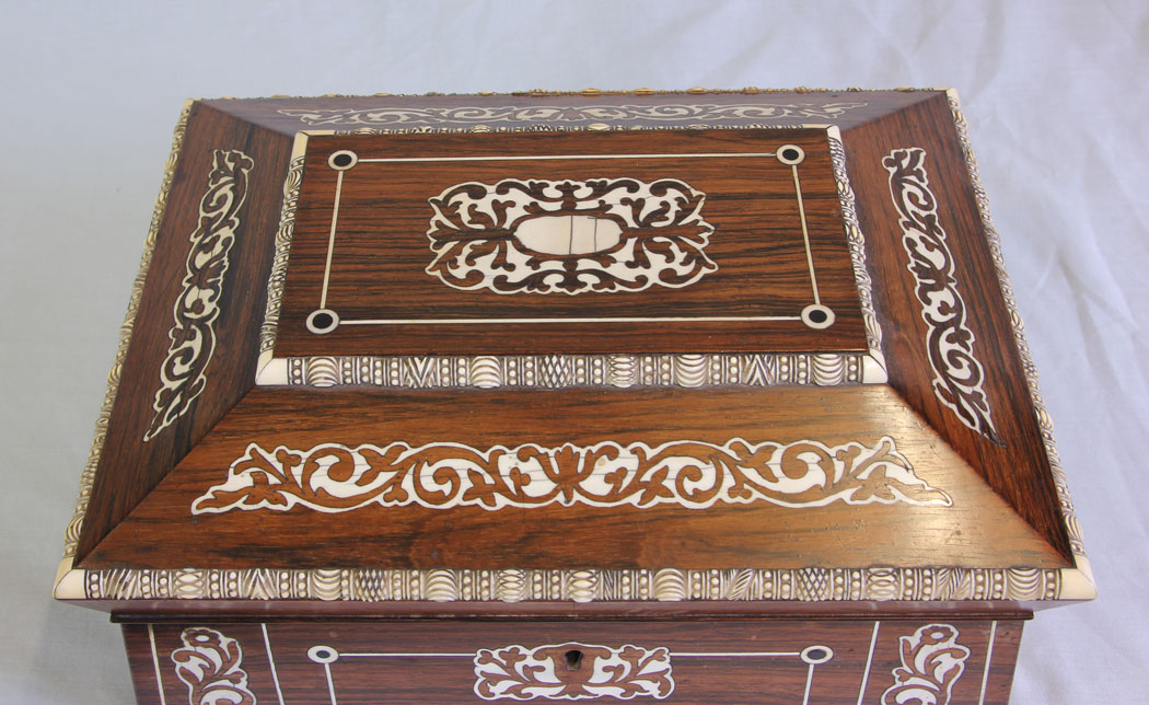 11736r4 Antique Rosewood Inlaid Sewing Box,