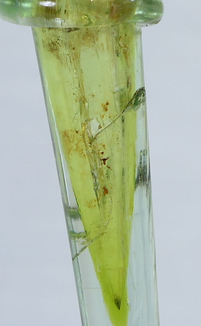 11743r12 Antique Victorian Green Vaseline Glass Epergne,
