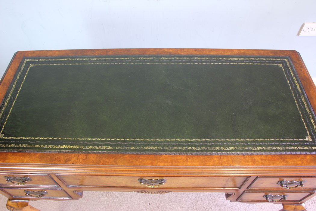 11748r5 Burr Walnut Writing Desk,
