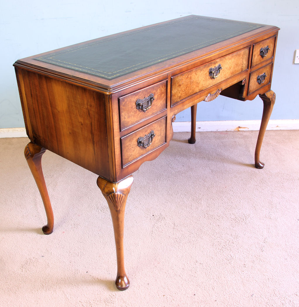 11748r7 Burr Walnut Writing Desk,