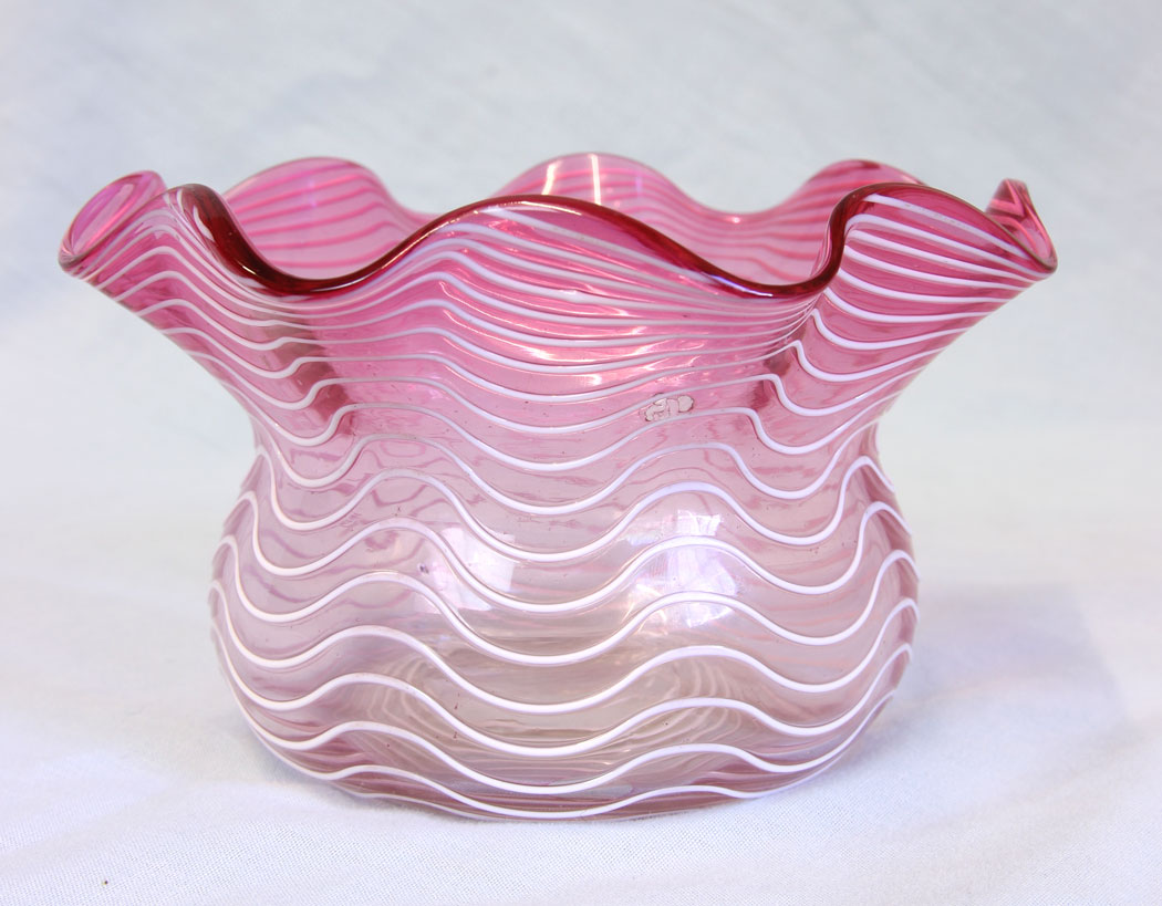 11768r1 Antique Cranberry Glass Bowl Line Decoration,
