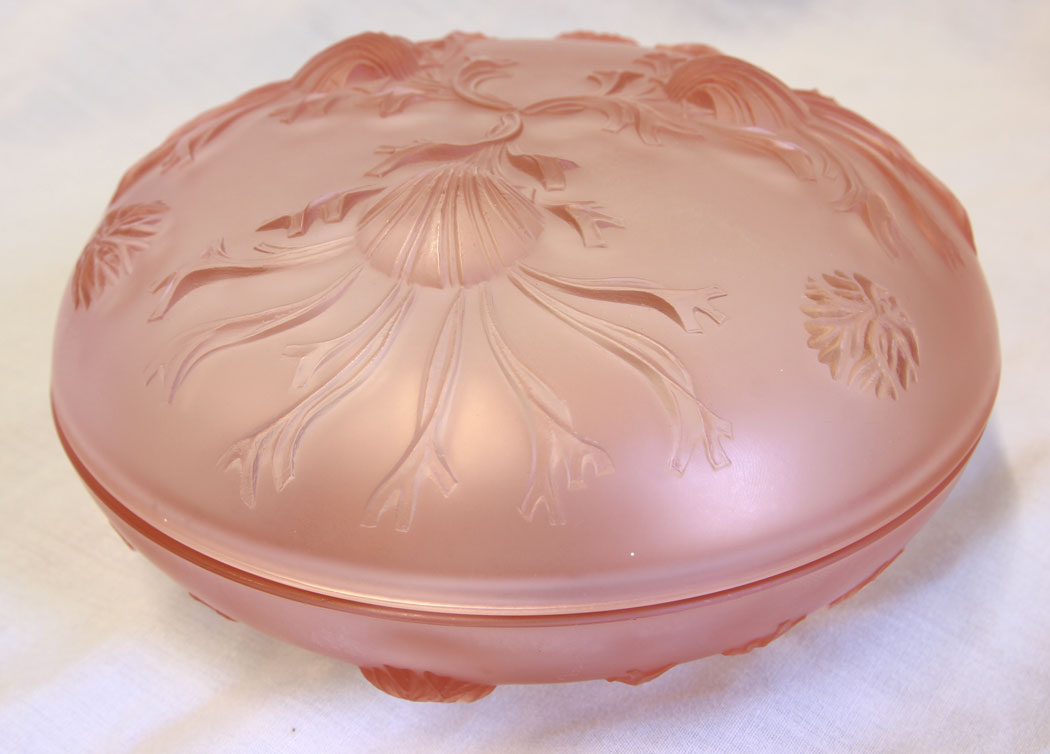 11769r14 Vintage Satin Pink Glass Powder Bowl,