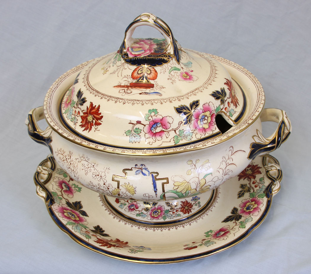 11796r2 Antique Masons Large 19th Century Soup Tureen,