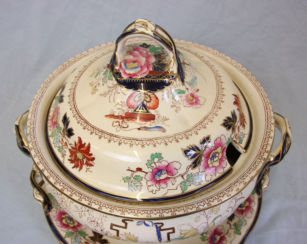 11796r3 Antique Masons Large 19th Century Soup Tureen,