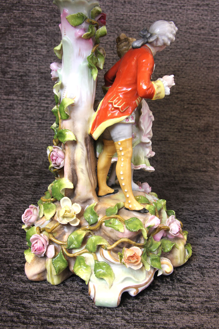 11802r05 Large German Porcelain Meissen Style Plaue Centrepiece,