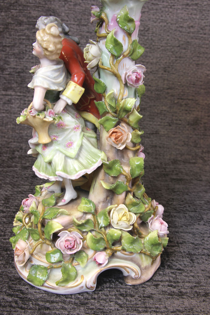 11802r06 Large German Porcelain Meissen Style Plaue Centrepiece,