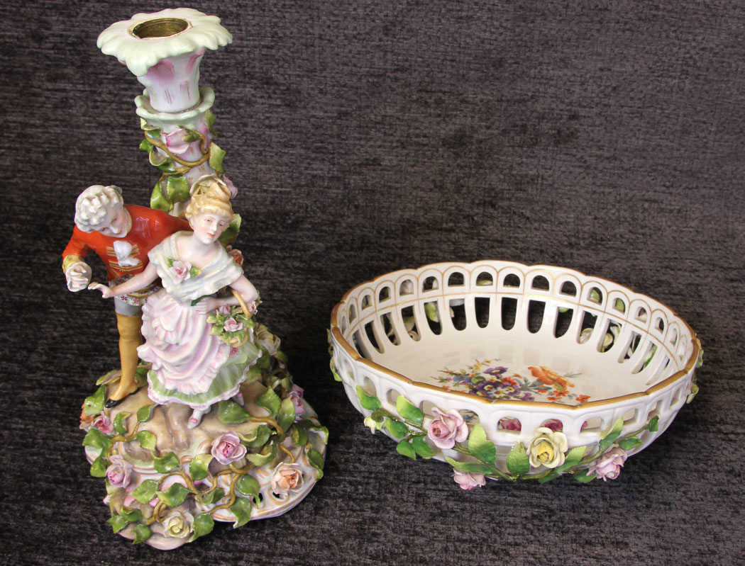11802r11 Large German Porcelain Meissen Style Plaue Centrepiece,
