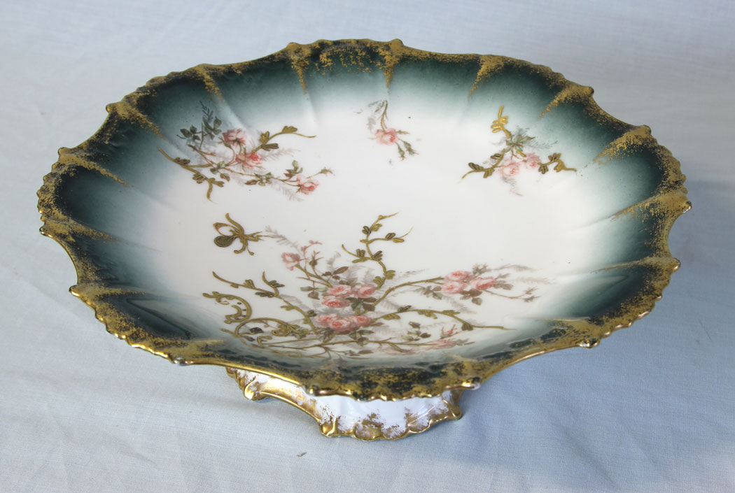 11827r1 Antique Limoges Comport,