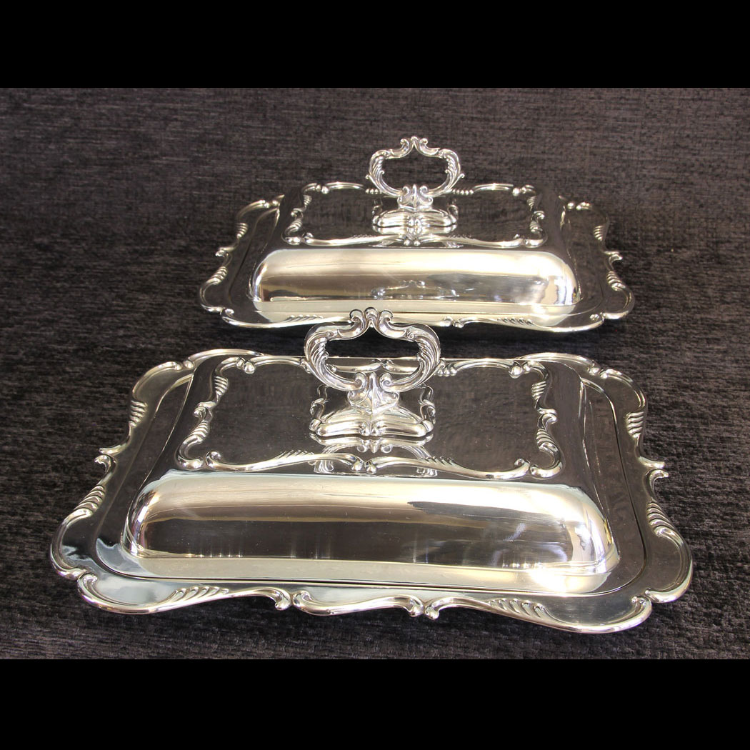 11829r01-Silver-Plated-Tureens,- Pair Silver Plated Entrée Tureens Dishes