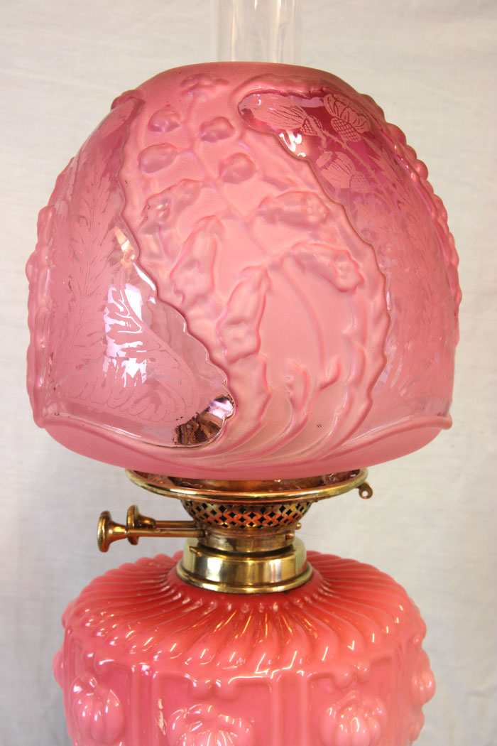 11846r4 Antique Pink Cranberry Glass Oil Lamp,