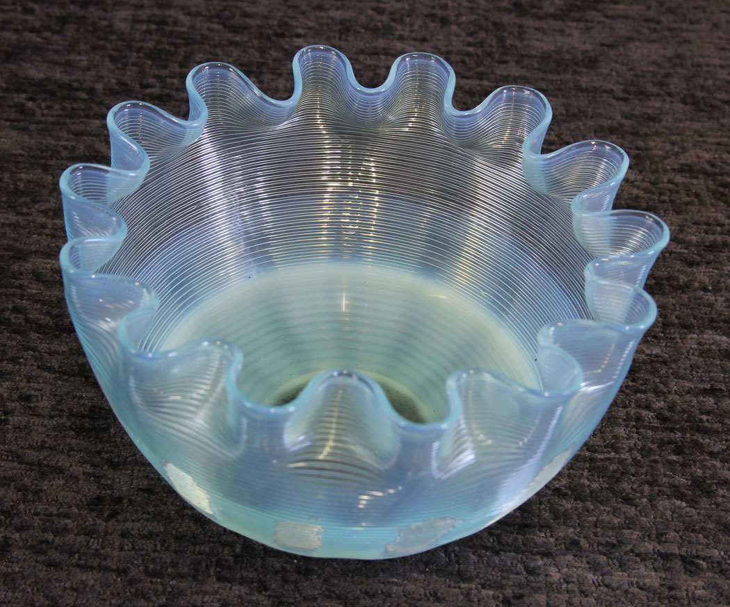 11856r2 Antique Vaseline Stevens Williams Glass finger Bowl,