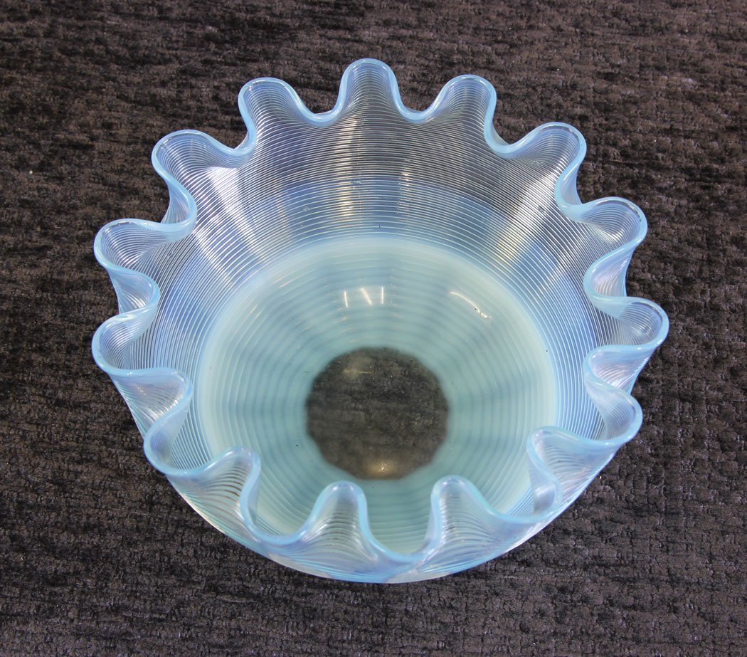 11856r6 Antique Vaseline Glass finger Bowl,