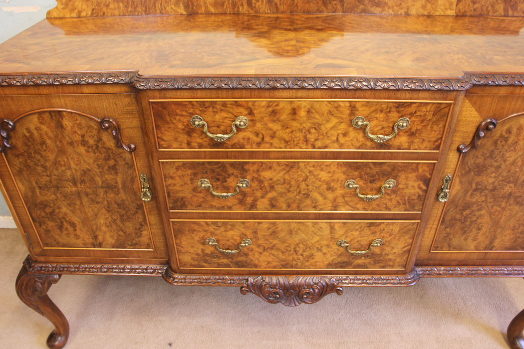 11870r4 Burr Walnut Sideboard Server,