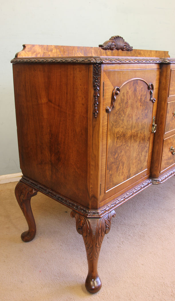11870r5 Burr Walnut Sideboard Server,
