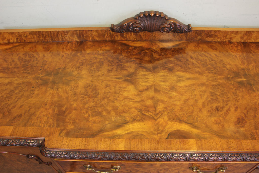 11870r8 Burr Walnut Sideboard Server,