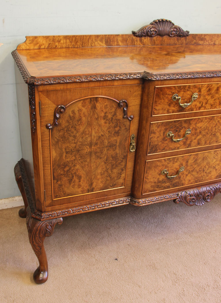 11870r9 Burr Walnut Sideboard Server,