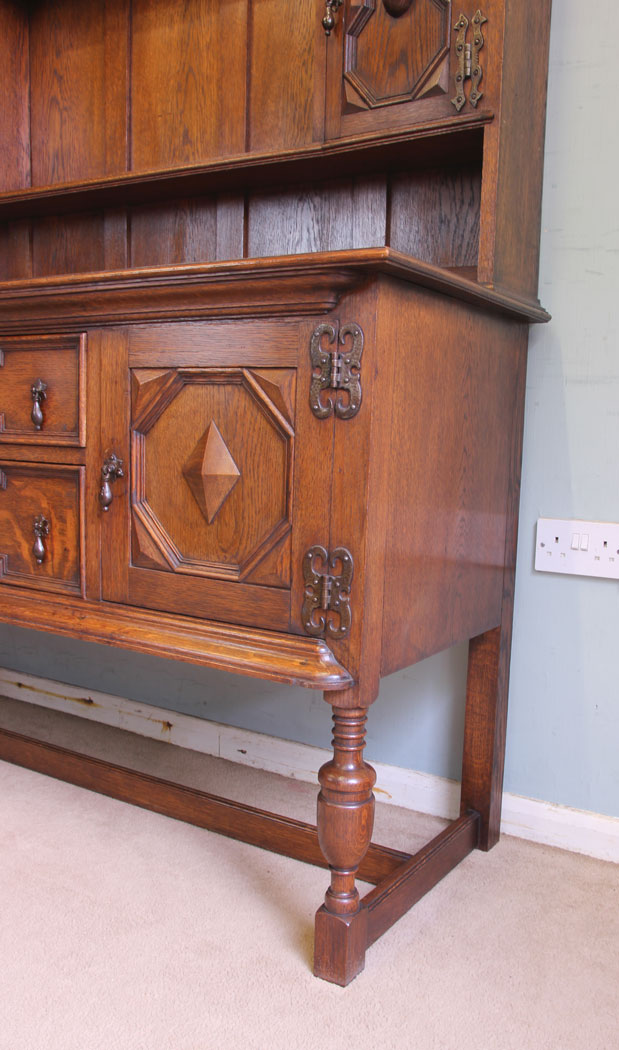 11871r4 Antique Oak Dresser,
