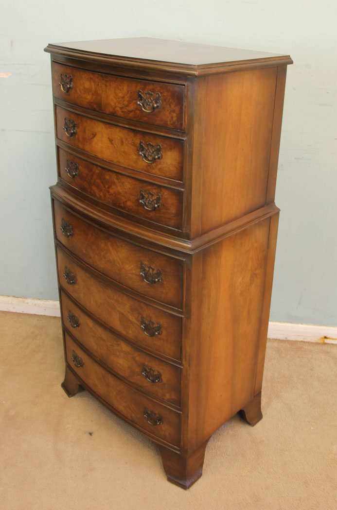 11884r6 Small Burr Walnut Bow Front Chest of Drawers,