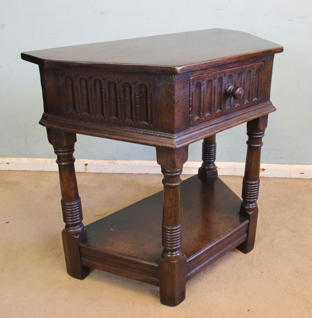 11887r4 Antique Oak Side Table,
