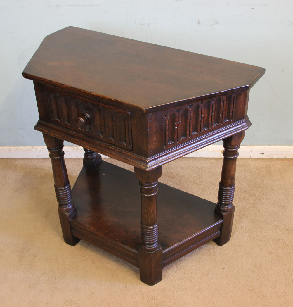 11887r8 Antique Oak Side Table,