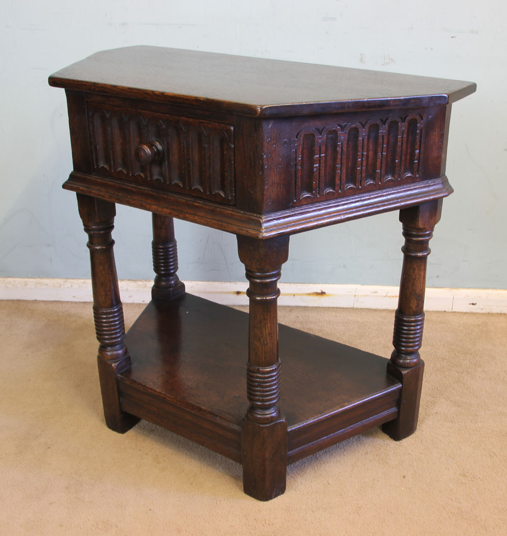 11887r9 Antique Oak Side Table,