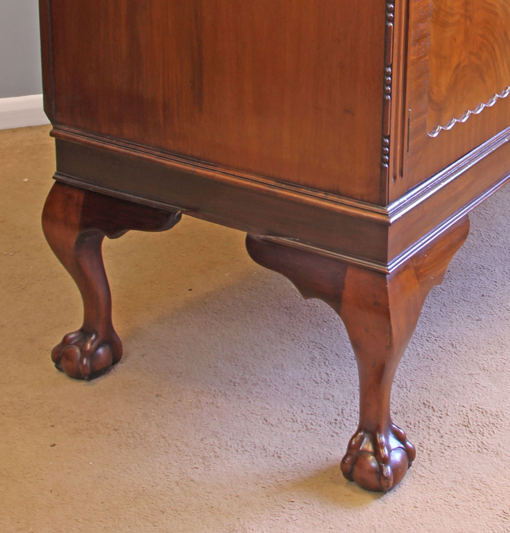 11888r13 Antique Serpentine Front Mahogany Sideboard,