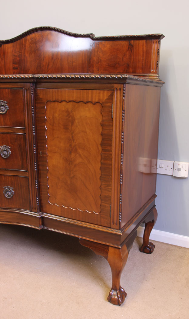 11888r4 Antique Serpentine Front Mahogany Sideboard,