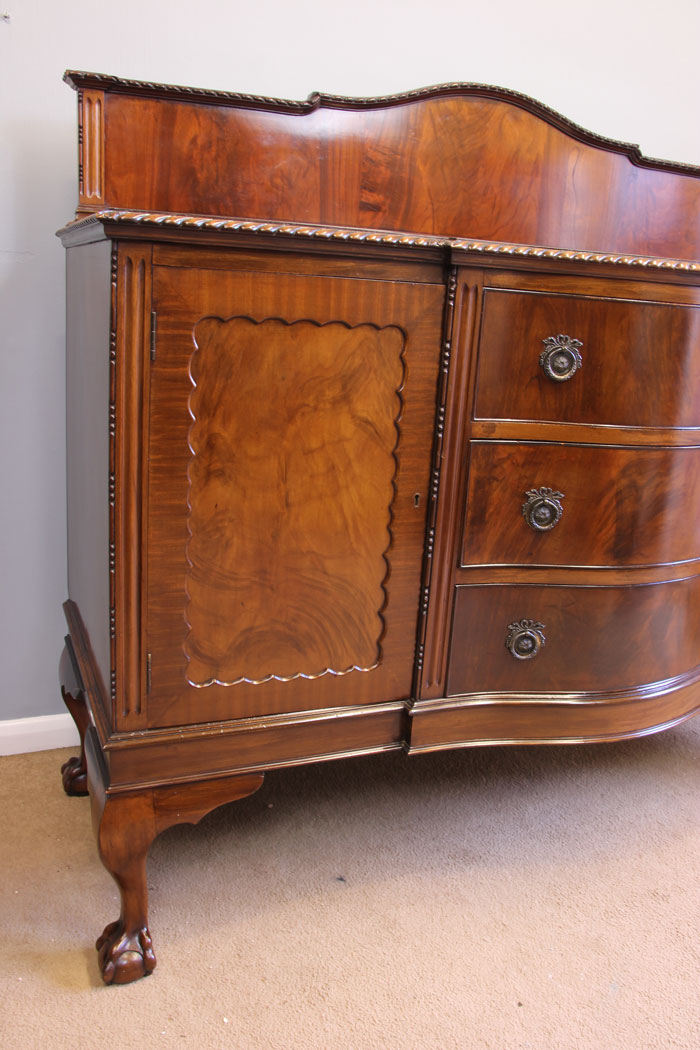 11888r6 Antique Serpentine Front Mahogany Sideboard,